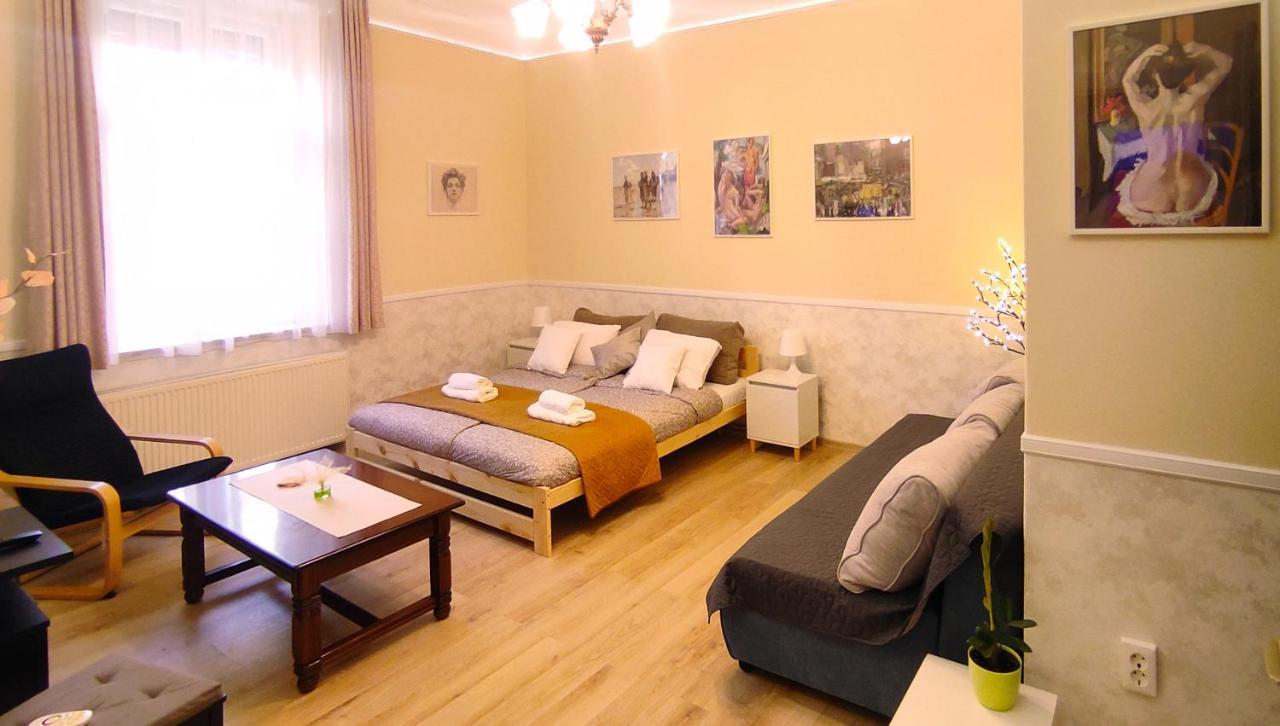 Center Apartman Segedyn Zewnętrze zdjęcie